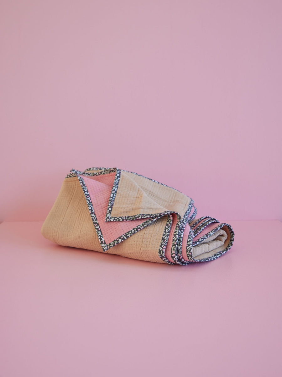 Cotton Crinkle Blanket with Flower Edge in Beige and Soft Pink