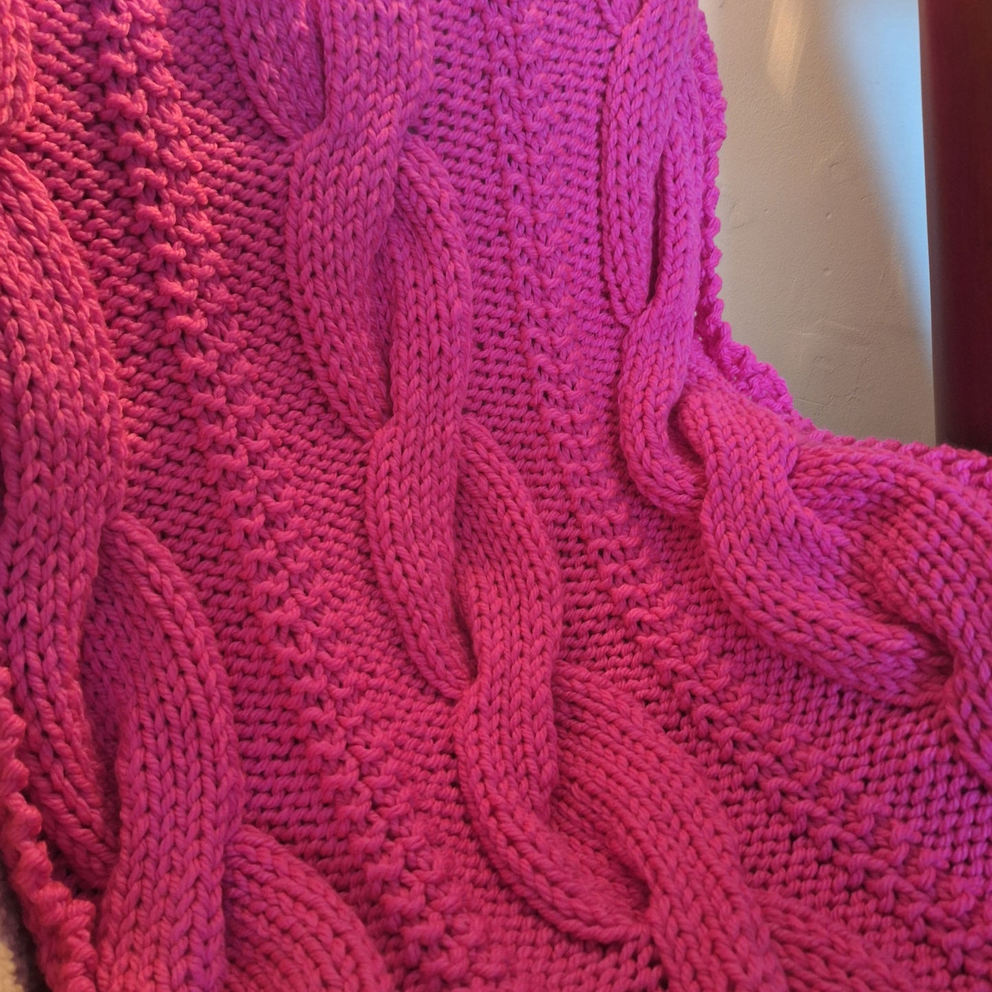 Super Chunky Cable Knit Blanket - Small - Bright Pink