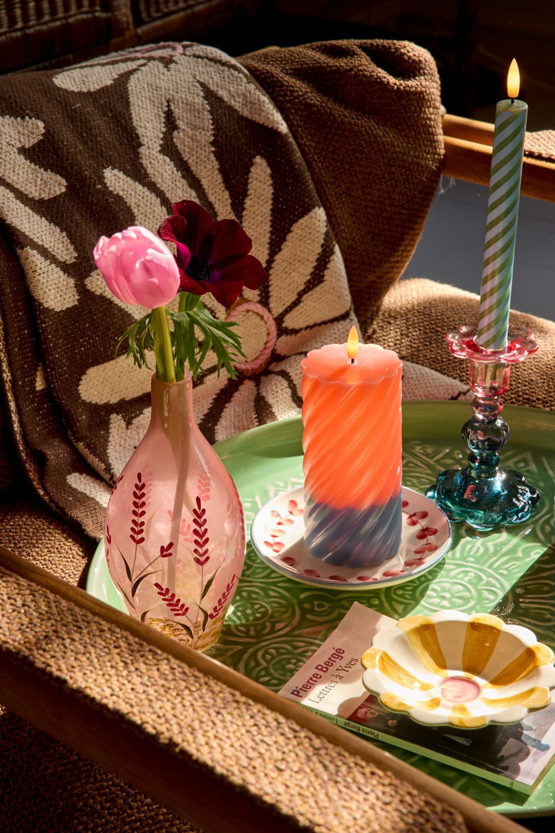 Glass Vase in Pink with Pink Flowers - 650ml