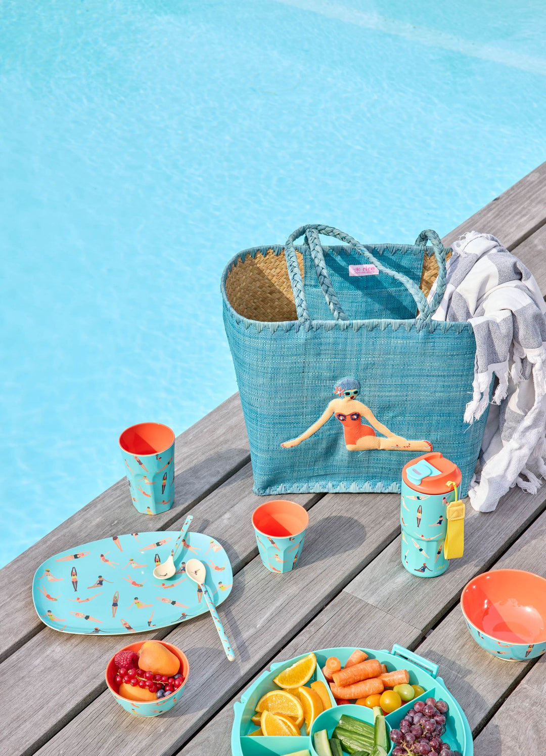 Medium Cup - Blue - Retro Swimster Print