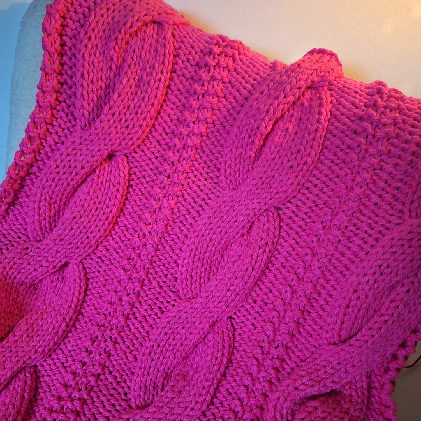 Super Chunky Cable Knit Blanket - Small - Bright Pink