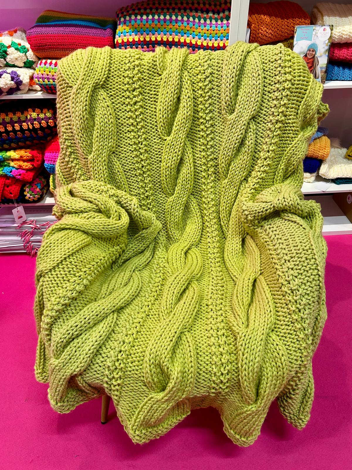 Chunky Cable Knit Blanket - Large - Pistachio